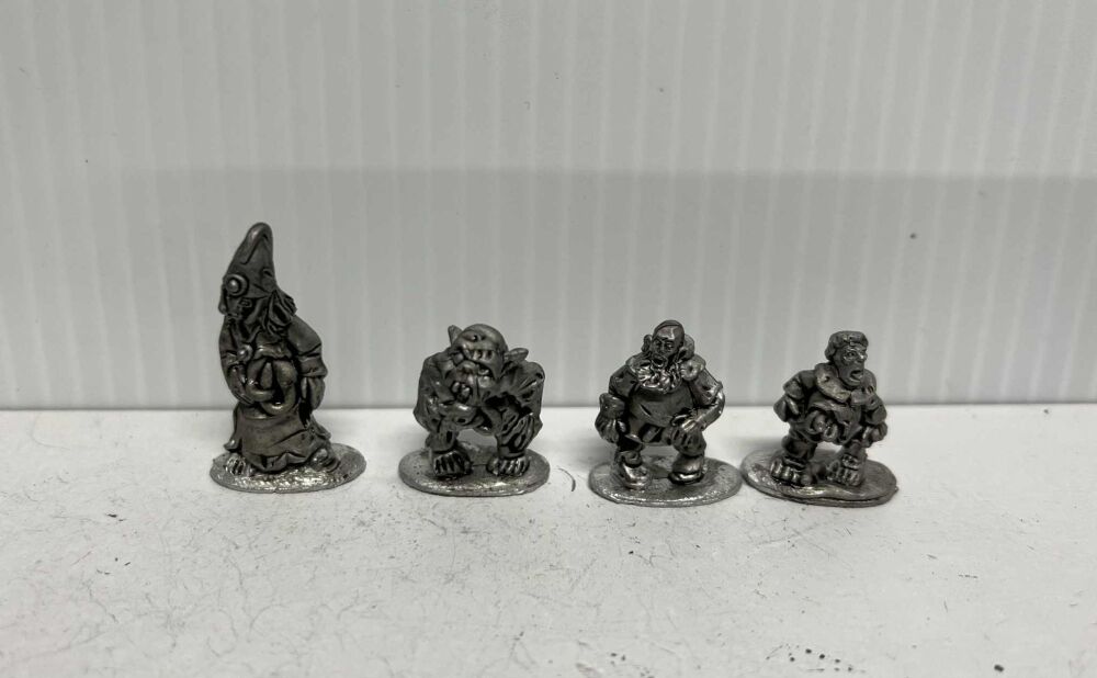 UN15: 28mm Undead Zombies 3 (non human)