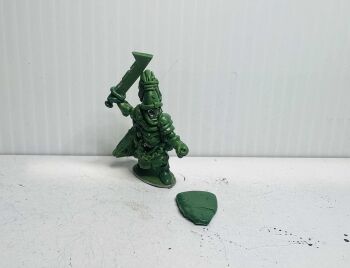 UN6: 28mm Undead Revenant Lord on Foot (Preorder)