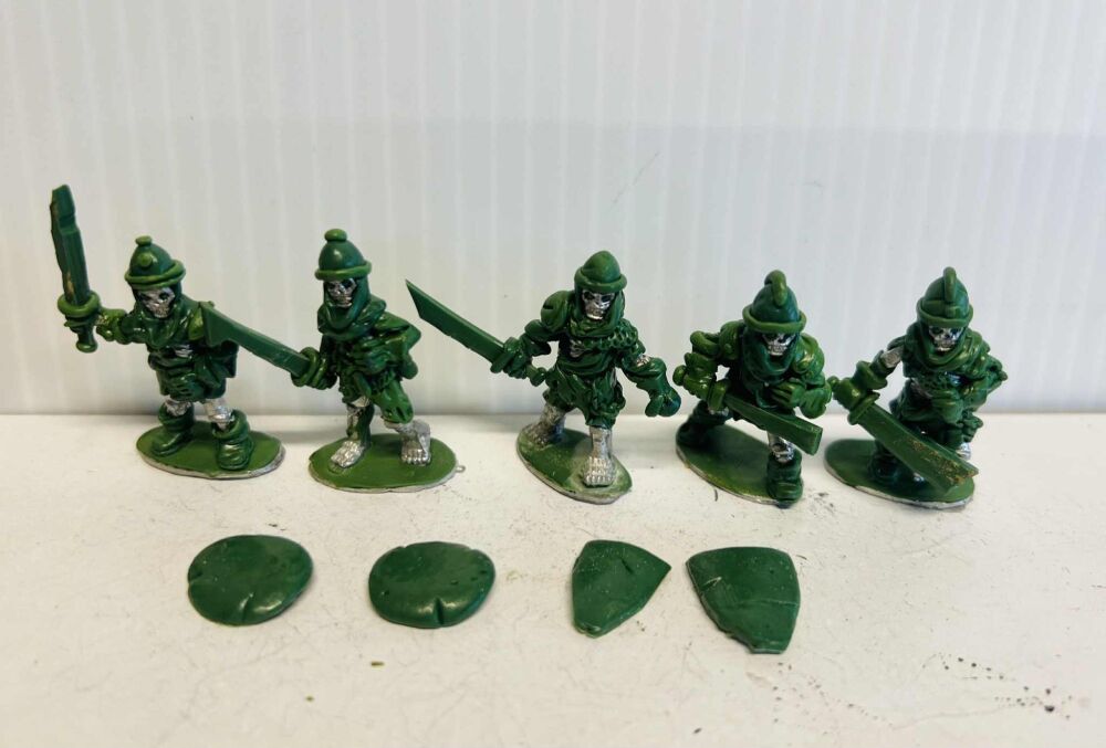 UN17: 28mm Undead Revenant Knights