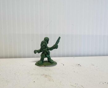 HF2: 28mm Halfling Hero (preorder)