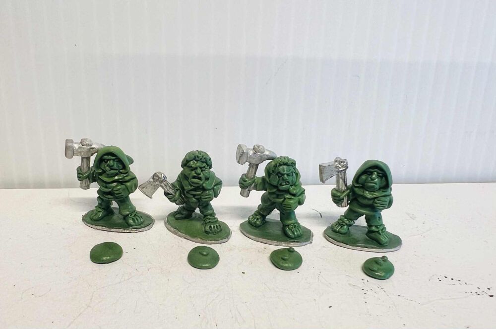 HF7: 28mm Halfling Warriors with Hand Weapons (preorder)