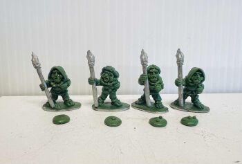 HF08: 28mm Halfling Warriors with Spears & Shields (preorder)