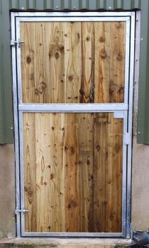 Single piece barn / tack room door