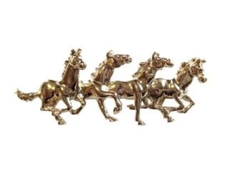 Vintage Cabouchon gold plated brooch with 4 galloping horses