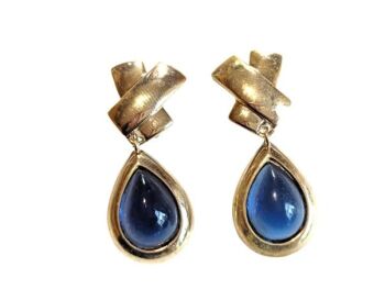 Cabouchon clip earrings with gold  plating and a blue stone