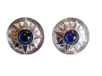 Cabouchon earrings for pierced ears with rhodium  plating and a blue stone