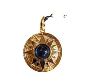 Vintage Cabouchon gold plated pendant with a blue stone