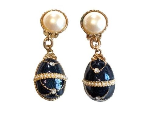 Cabouchon clip earrings with gold  plating, high quality faux pearl, navy b