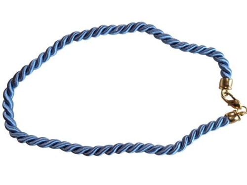 Vintage Cabouchon light blue cord necklace with a gold plated clasp. Size l