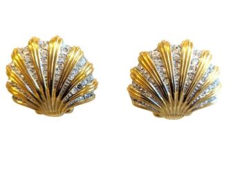 Vintage Cabouchon gold plated earrings with  Austrian crystals, for pierced ears.