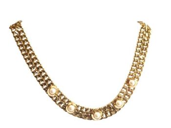 Vintage Cabouchon gold plated necklace with 5 high quality faux pearls. Size small.