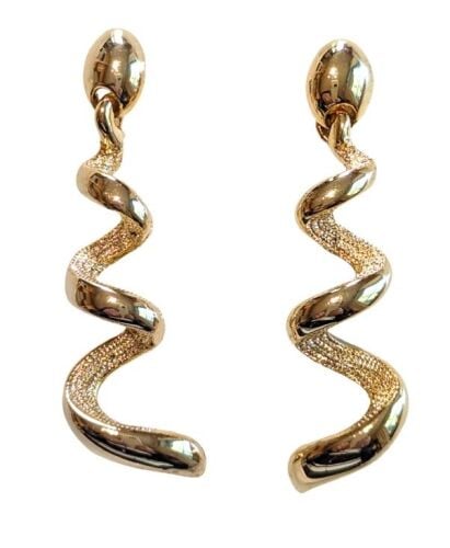 Vintage Cabouchon earrings with gold plating. For pierced ears.