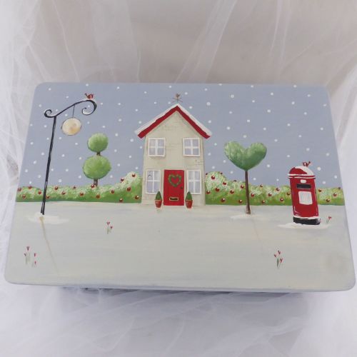 **2017**Heirloom Cottage Keepsake Box, medium
