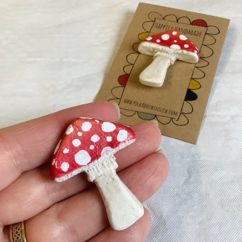 Pin #27 toadstool