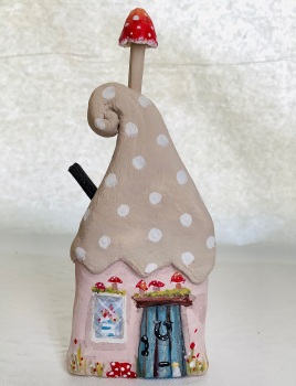 A little fairy house #10