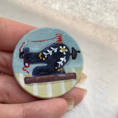 Pin - sewing machine, blue and green background