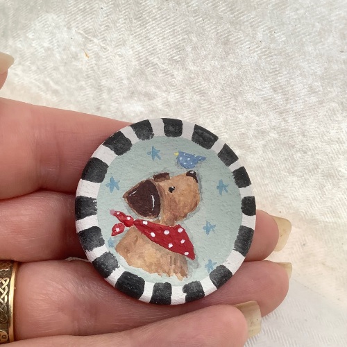 Pin - dog, brown