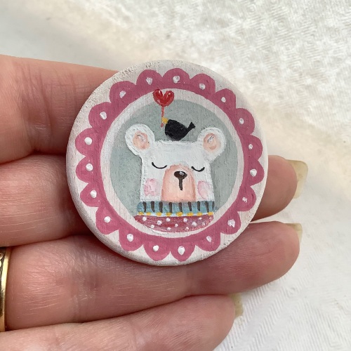 Pin - bear