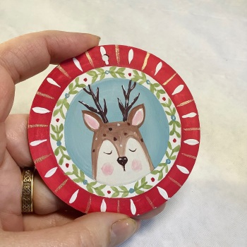 Round Christmas Decoration - reindeer