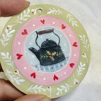 Round Christmas Decoration - kettle