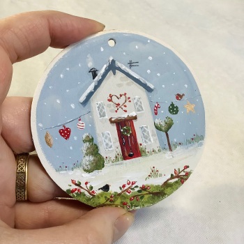 Round Christmas Decoration - cottage #4