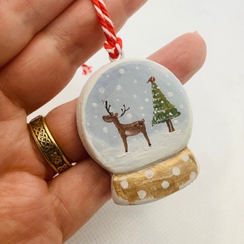 Snow globe dangle