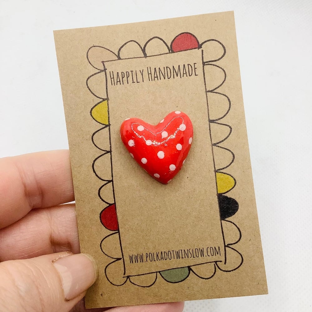 Single spotty heart pin &acirc;&curren;&iuml;&cedil;