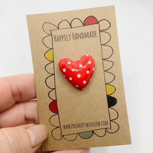 Single spotty heart pin ❤️