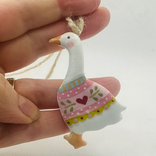 Dangle - ❤️ goose