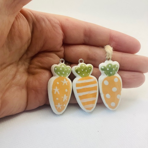 Dangle - bunch of carrots