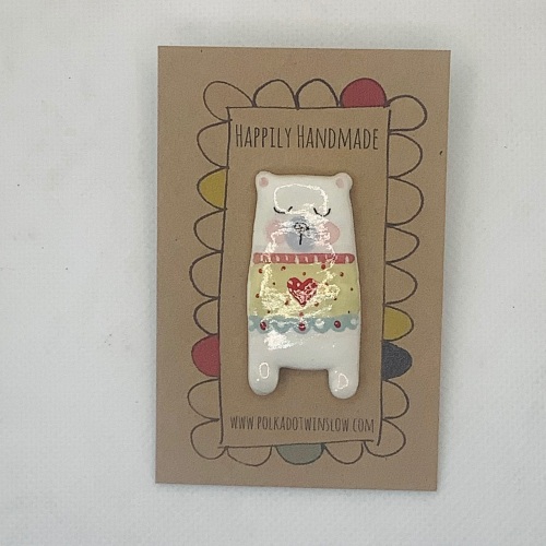 Bear pin - ❤️