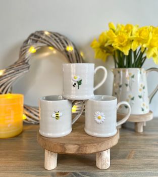 Ceramic Daisy & Bee Mini Mugs