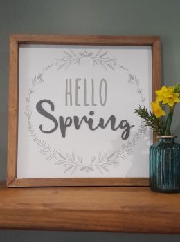 Hello Spring Plaque