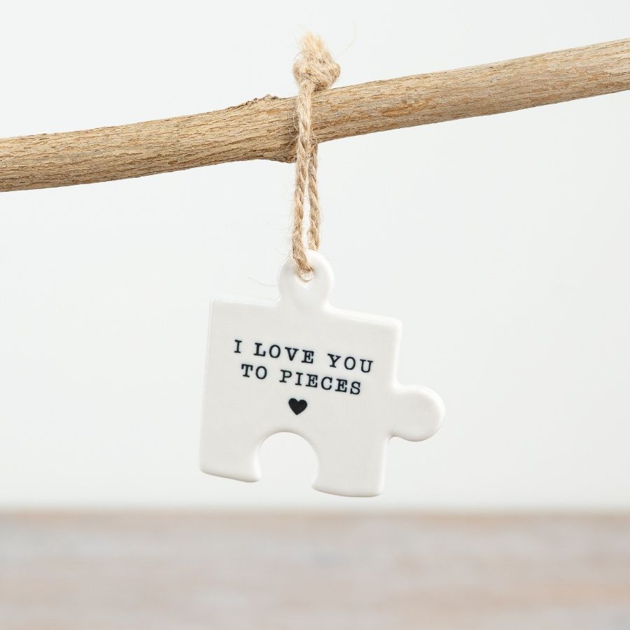 Love you to Pieces Puzzle Hanger