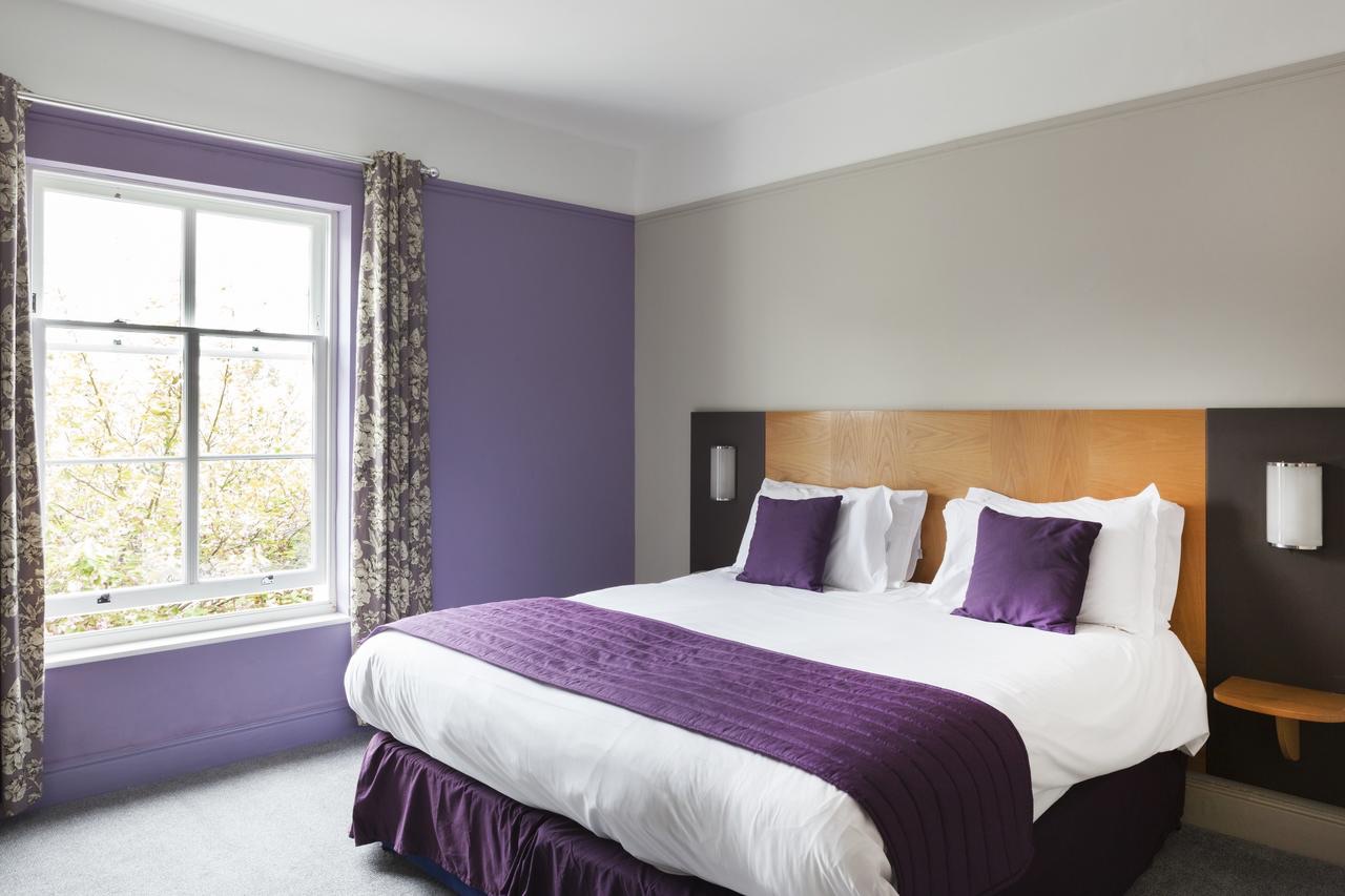 Taunton Hotels close to Town Centre - Book Corner House Hotel, Taunton, Somerset