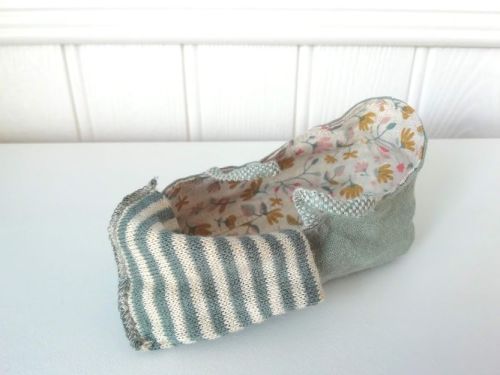 Maileg, Carry Cot, for MY and Baby Mouse, Dusty Green (Darker)