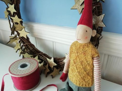 Maileg, Mini Pixy Boy in Mustard Jumper