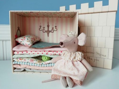 Maileg, Princess and the Pea, Big Sister Mouse (Pink)