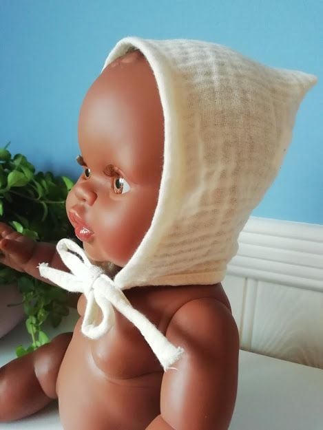 Minikane, Double Cotton Gauze Round Bonnet (Ecru )