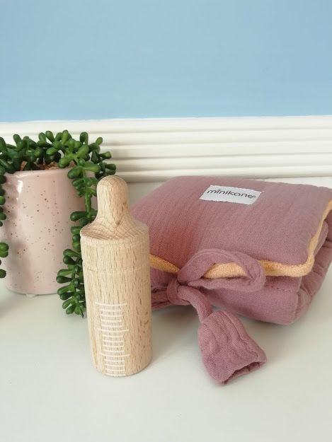 Minikane, Baby Changing Mat and Bottle Set (rose)