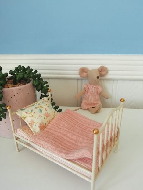 Maileg, Vintage Bed, Size Mouse - Off White