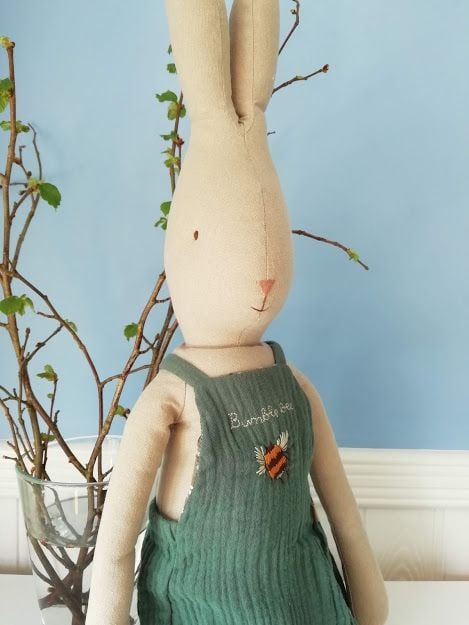 Maileg, Rabbit Size 5 in Bumble Bee Overalls