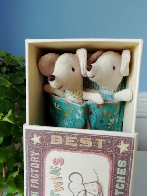 Maileg, Baby Mice, Twins in a box (petrol blanket)