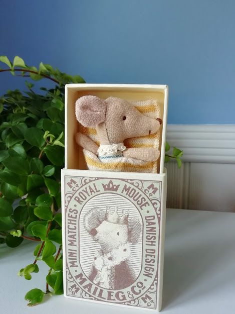 Maileg, Baby Boy Mouse, Sleepy/Wakey in box (yellow blanket)
