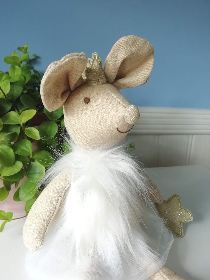 Wilberry, Mouse in White Fairy Outfit with Star on Paw