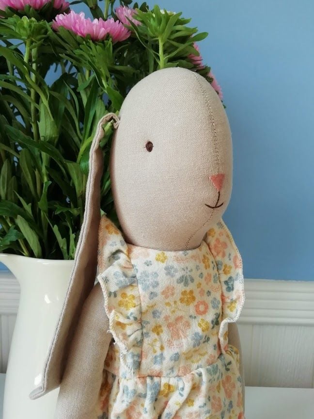 Maileg, Bunny Size 4, Flower Suit