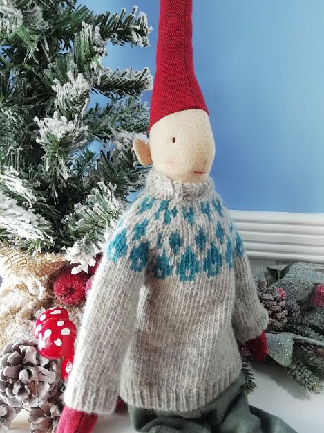 Maileg, Medium Boy Pixy in Festive Jumper
