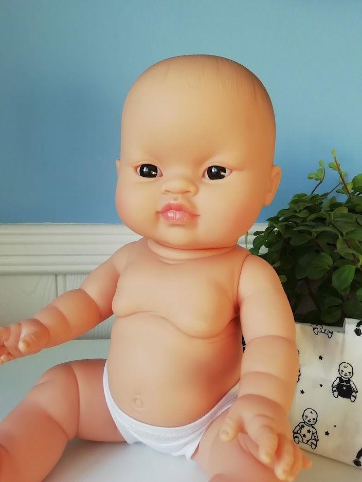 Minikane, Baby Girl Mai Ly (with dark eyes)