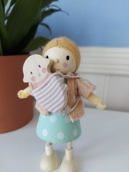 Tender Leaf, Mrs Goodwood and the Baby