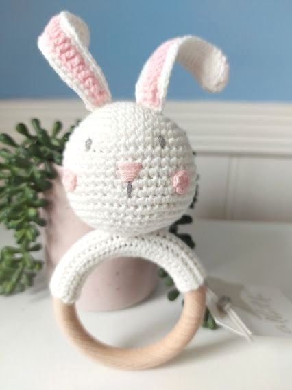 Albetta, Crochet Bunny Ring Rattle